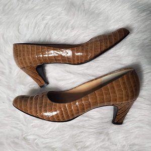 Vintage Selby Faux Crocodile Tan Pumps, 7.5